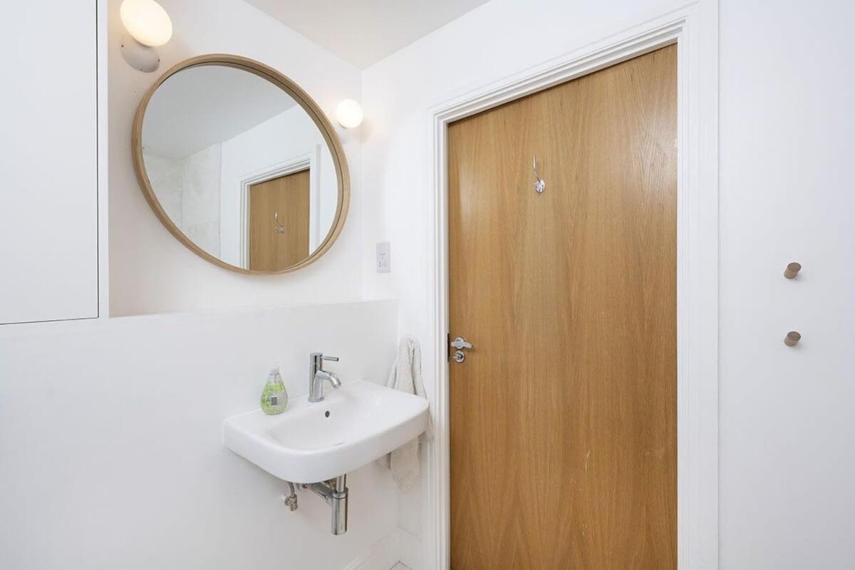 Lovely One Bedroom In Elephant Castle Appartamento *