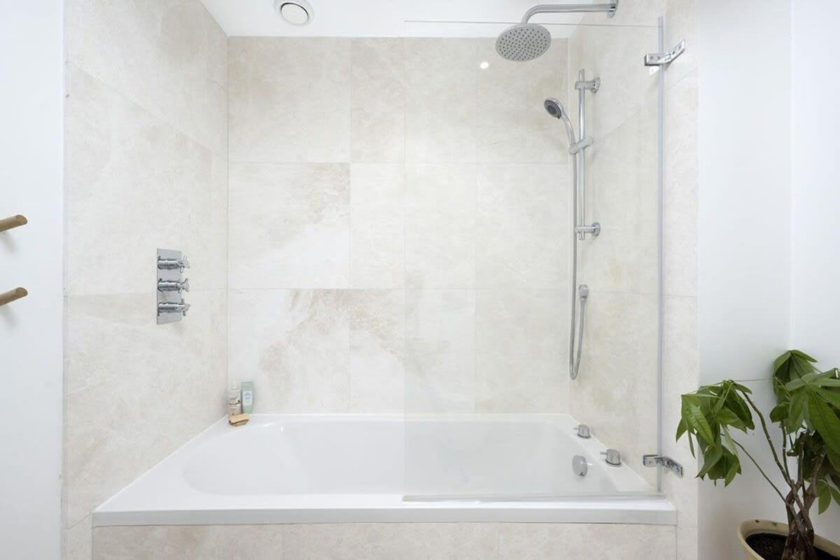 Appartamento Lovely One Bedroom In Elephant Castle Londra